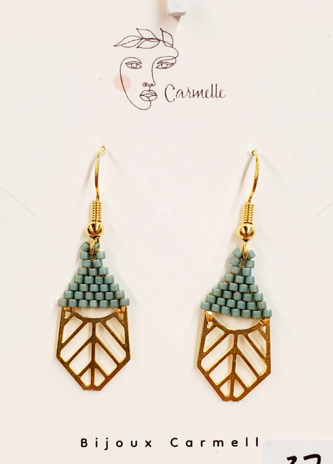Boucles d’oreilles petites feuilles en perles de verre