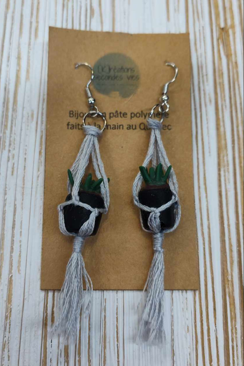 Boucles d'oreilles plante et macramé