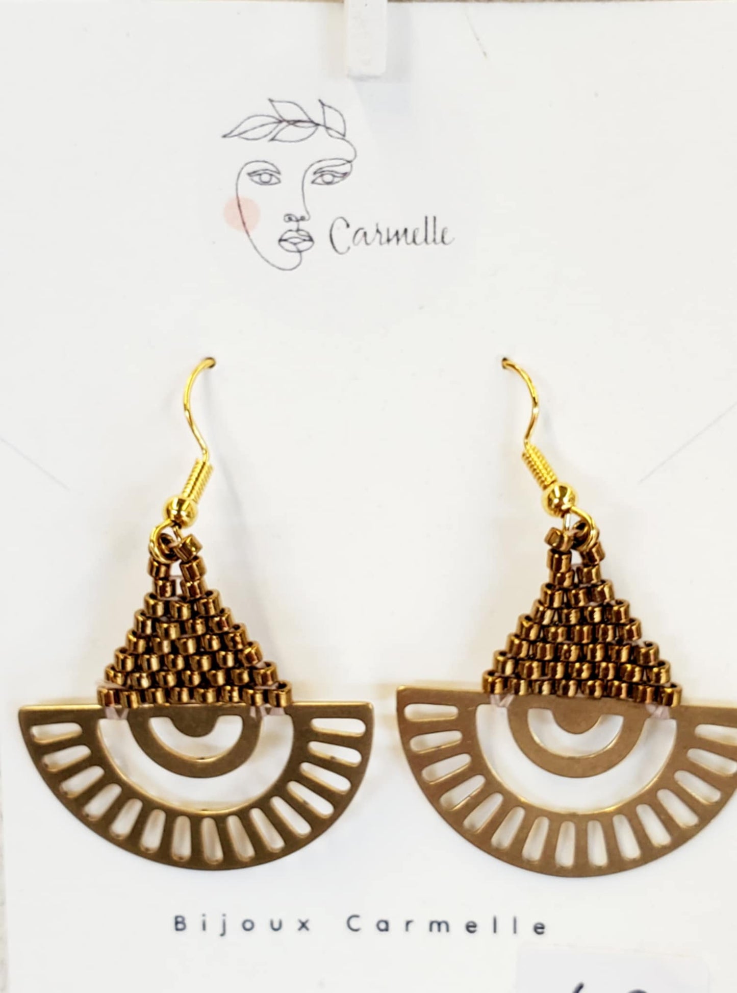 Boucles d’oreilles ethniques demi- soleil en perles de verre