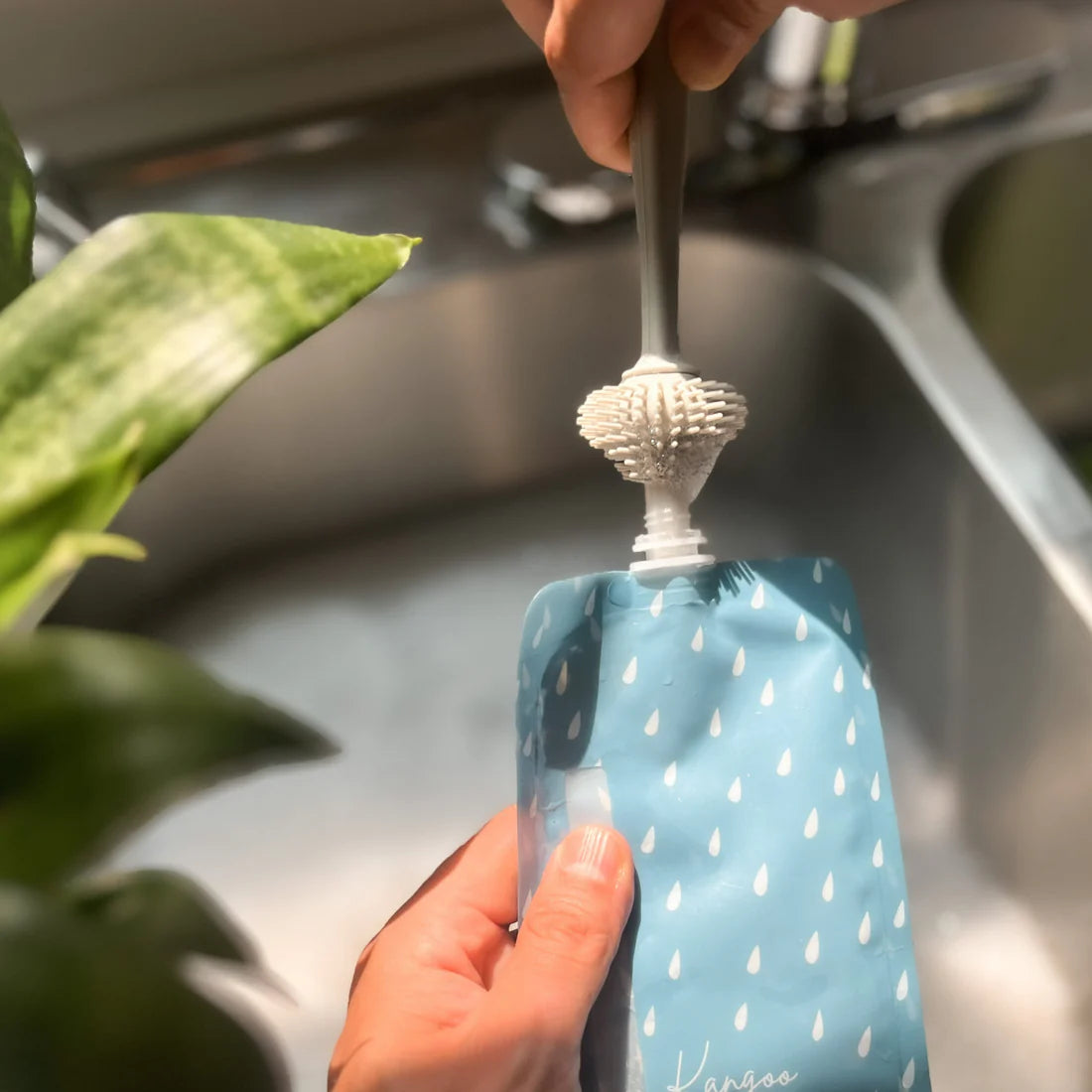 Brosse de nettoyage pour pochettes/biberons