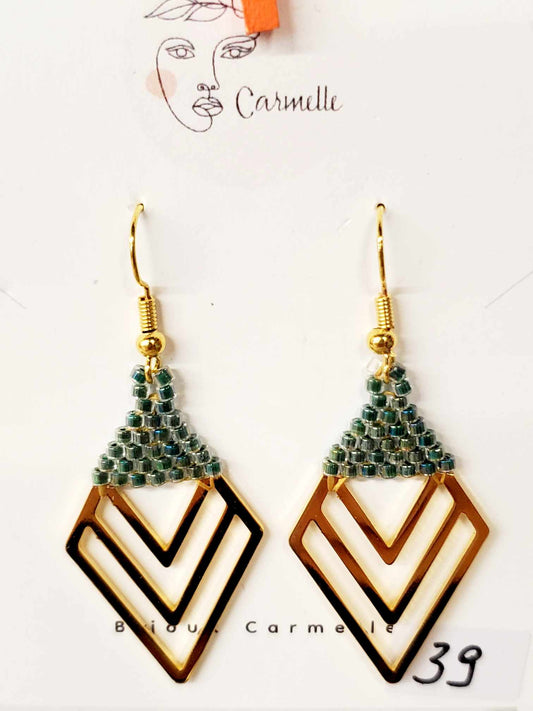 Boucles d’oreilles géométriques en perles de verre