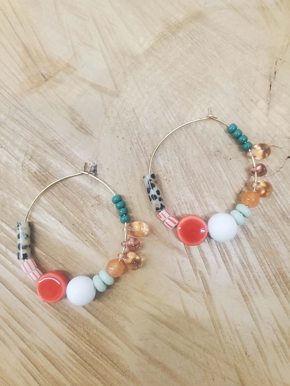 Boucles d'oreilles créoles perlées