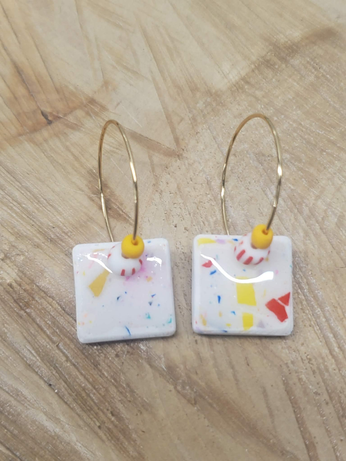 Boucles d'oreilles créoles terrazzo