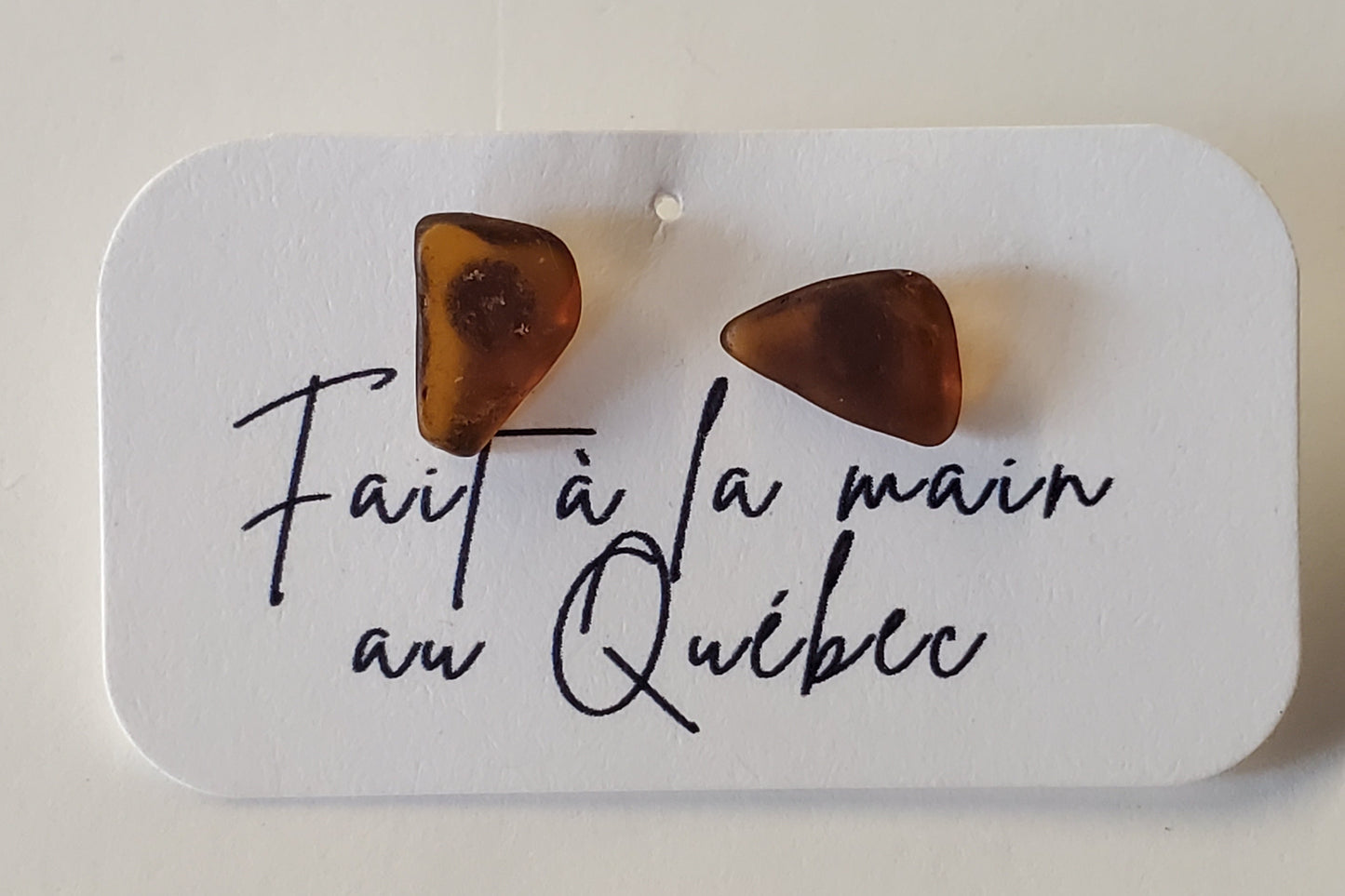Puces d'oreilles verre de mer – Laetitia Jeanne