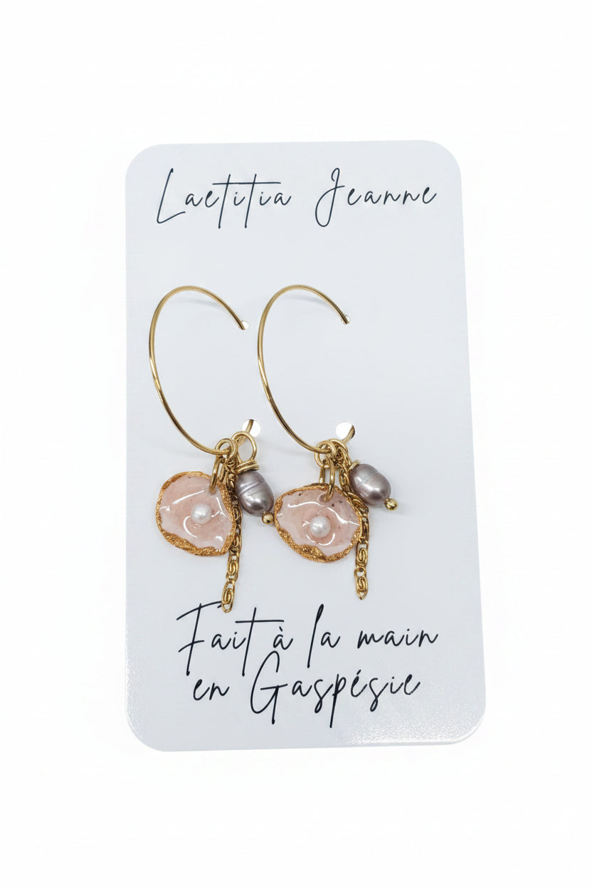 Boucles d’oreilles de la mer avec chaînette et perle d'eau douce – Laetitia Jeanne