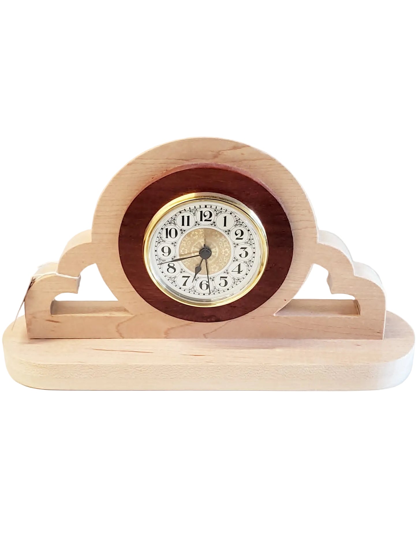 Horloge en bois faite à la main