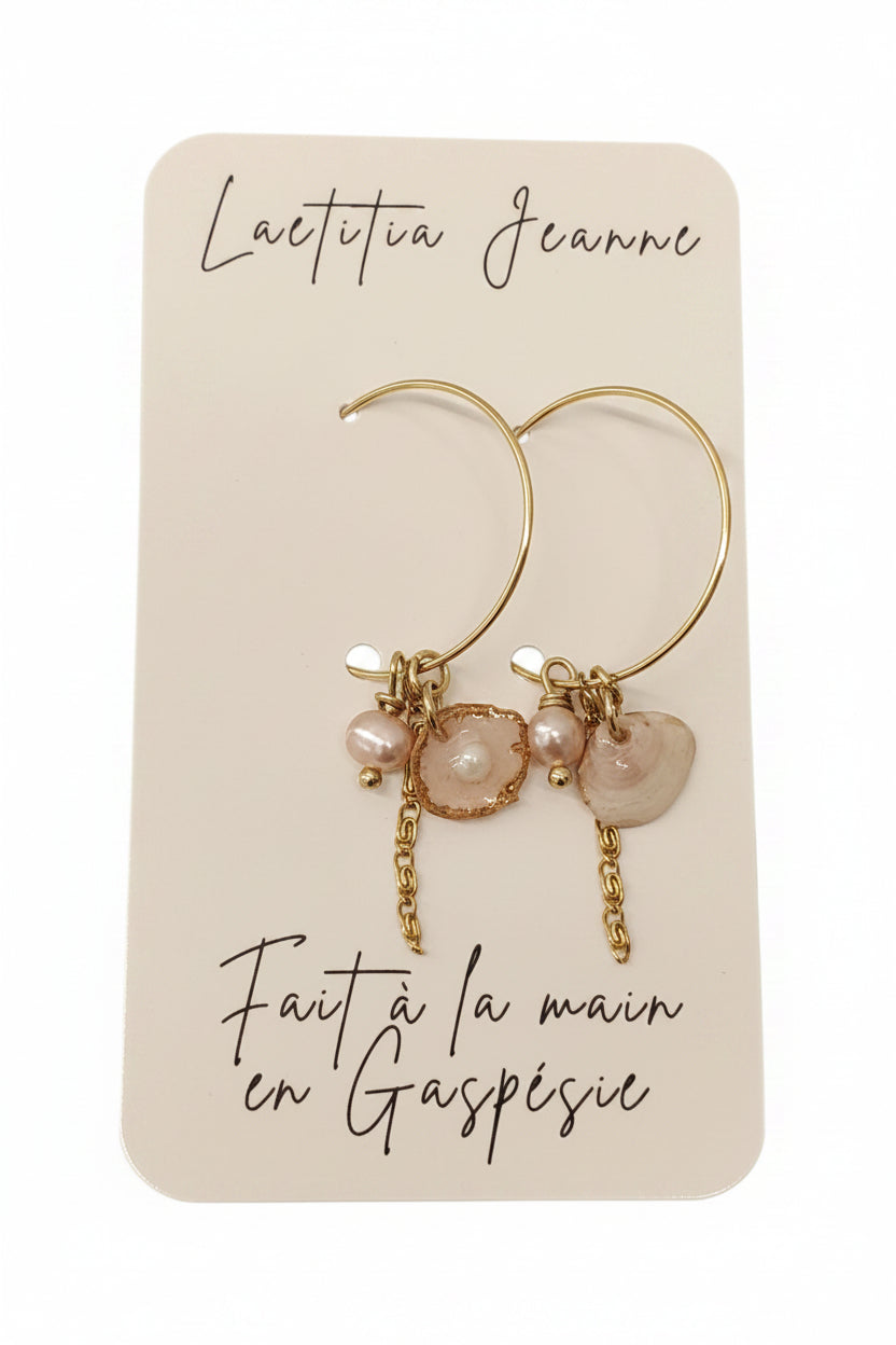 Boucles d’oreilles de la mer avec chaînette et perle d'eau douce – Laetitia Jeanne