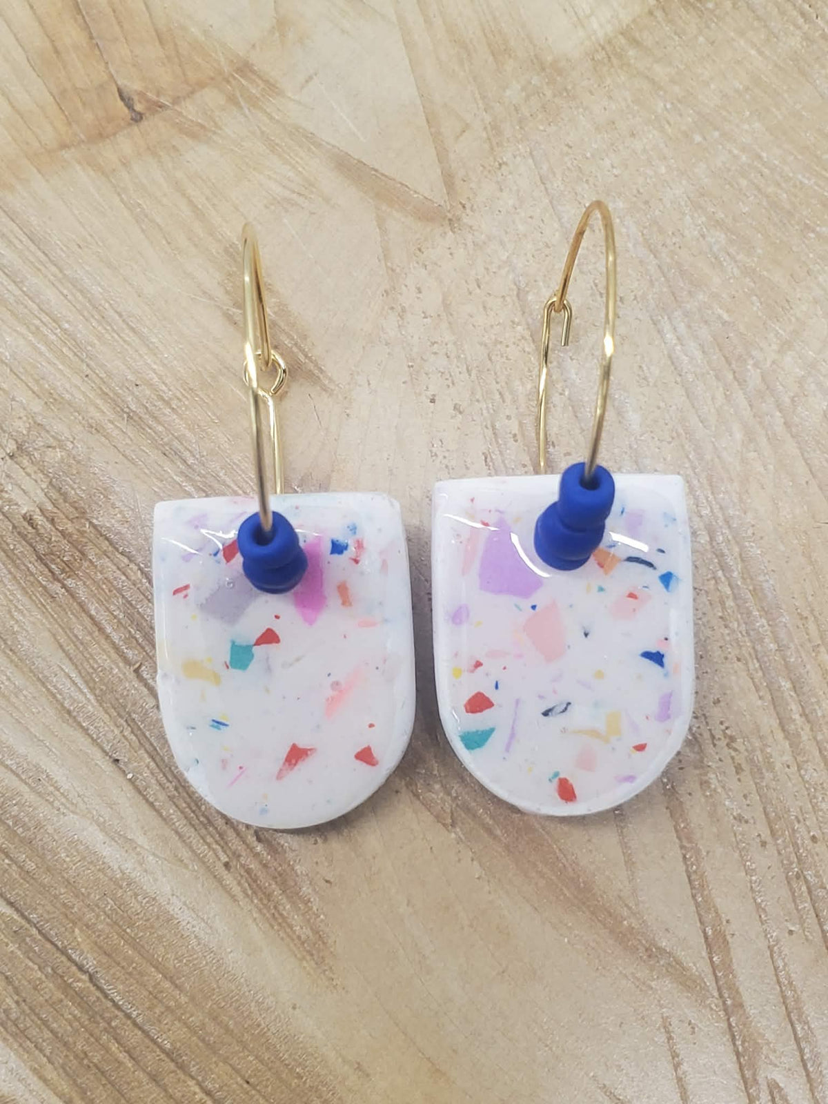 Boucles d'oreilles créoles terrazzo
