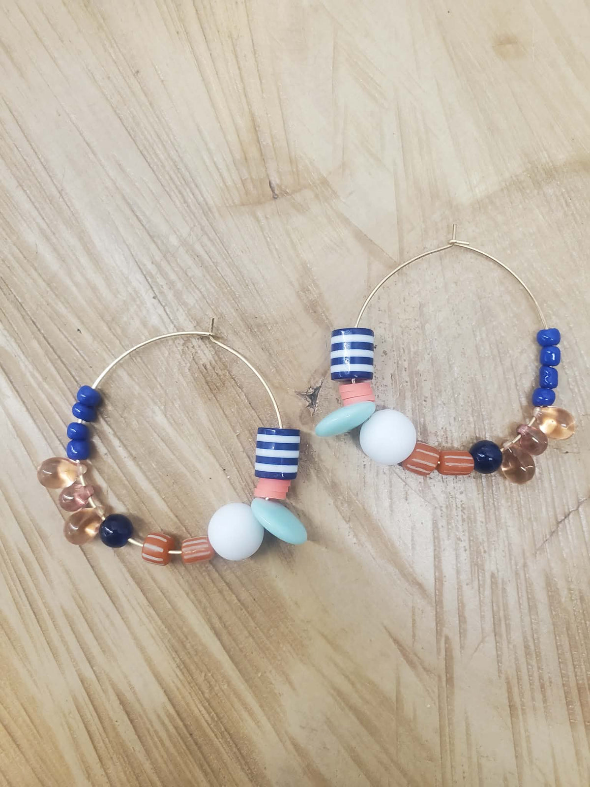 Boucles d'oreilles créoles perlées