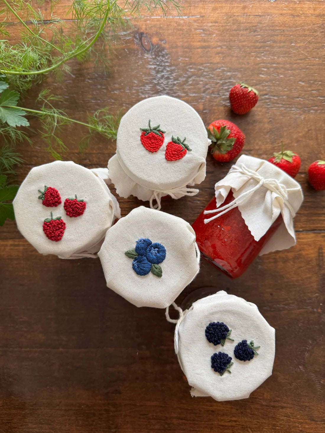 Kit de broderie - Couvre-pots à confiture