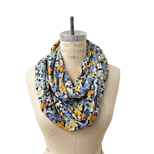 Foulard avec pochette intégrée