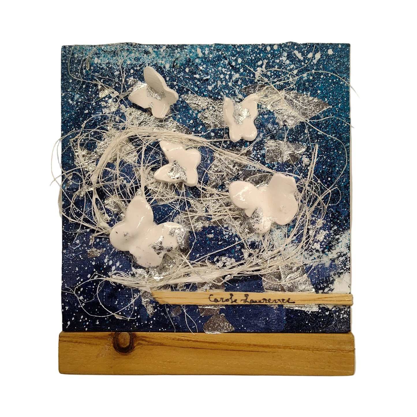 Cadre en bois avec papillons de céramique