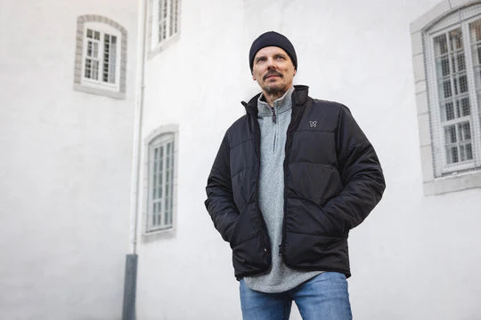 Manteau isolé à l'asclépiade