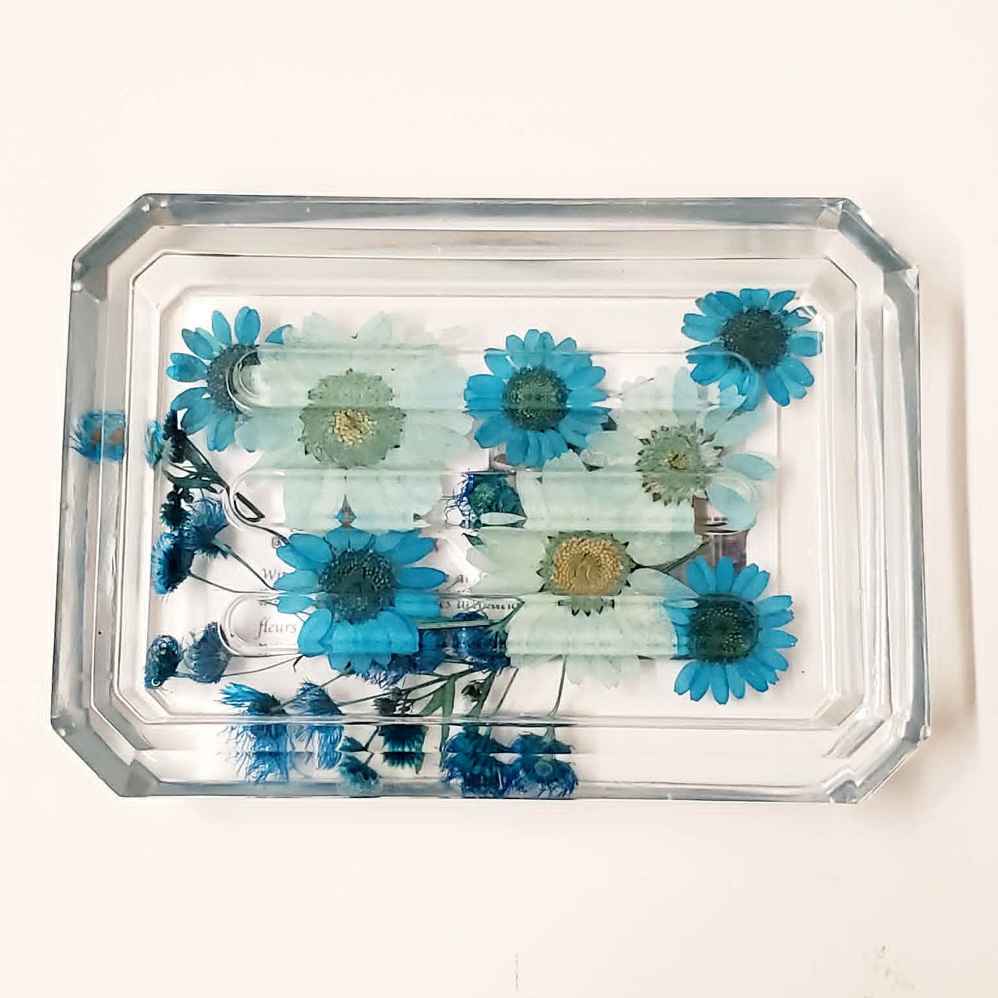 Porte-savon en résine avec fleurs séchées